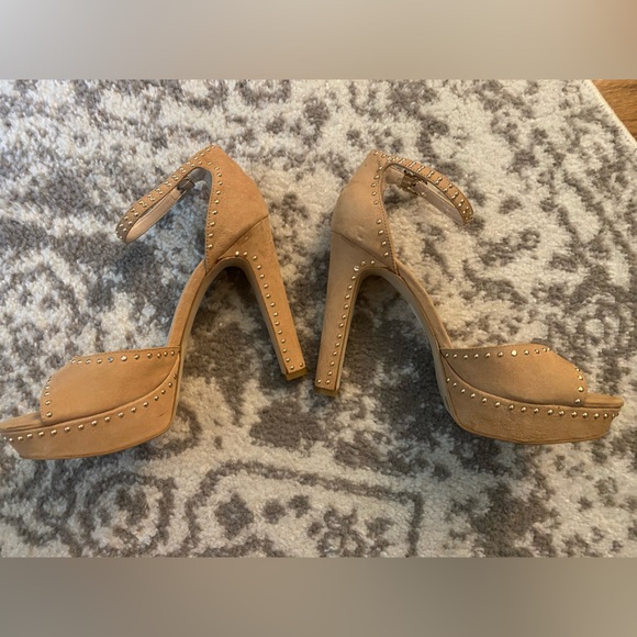 Embellished BCBC*G heels - Picture 6 of 10